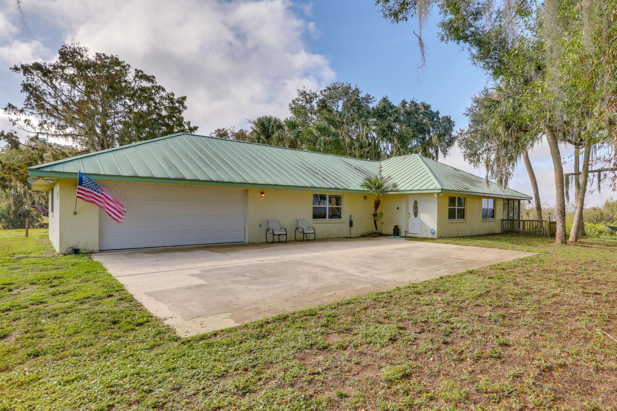 Lush Lorida Home On Lake Istokpoga سيبرينغ المظهر الخارجي الصورة