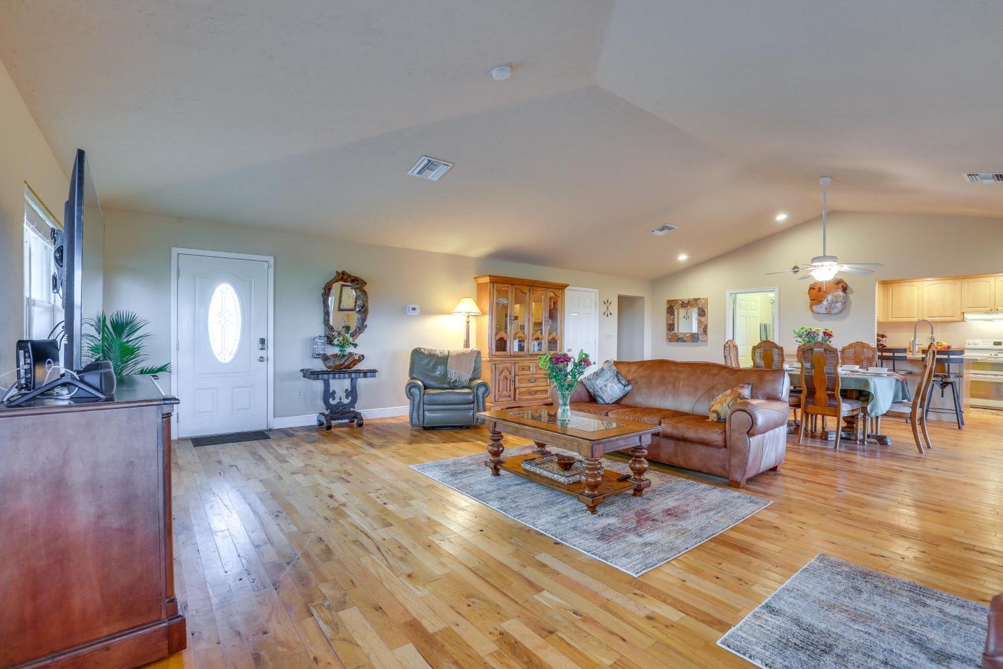 Lush Lorida Home On Lake Istokpoga سيبرينغ المظهر الخارجي الصورة